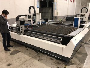 taglio di tubi e lamiera in una macchina da taglio laser 700-6000w